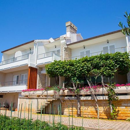 Tonica Apartments Novalja Exterior photo